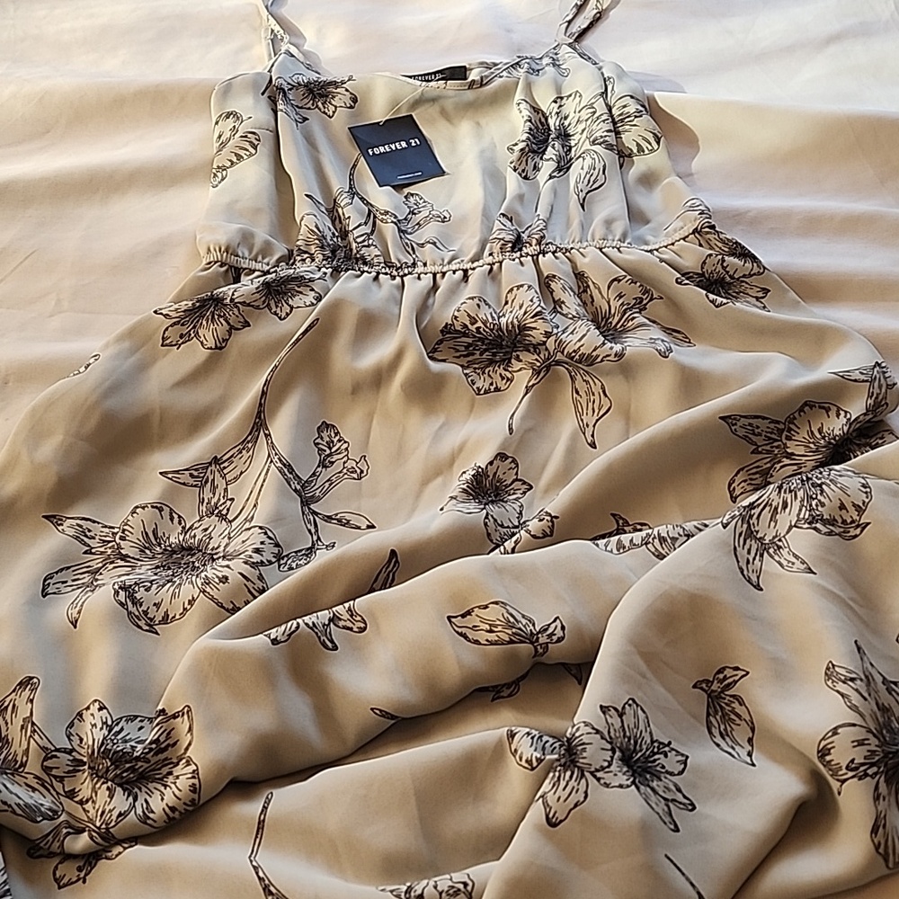 FOREVER 21 , Large , Maxi , Floral , Black Flowers , Light Teal / Green